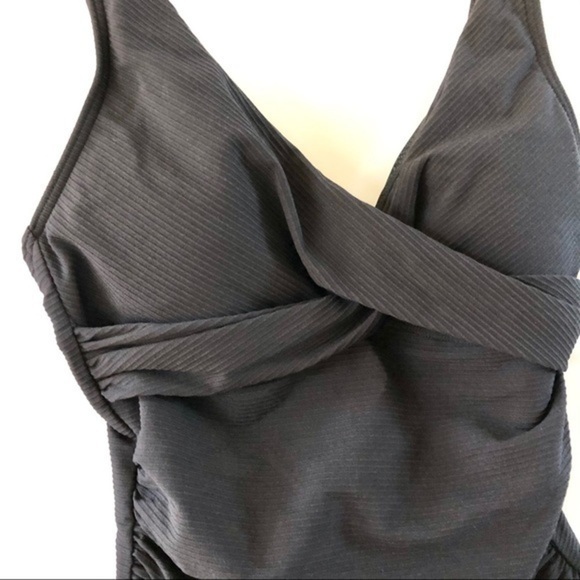 Sea Level Australia cross front swimsuit size US 4 - Picture 7 of 7